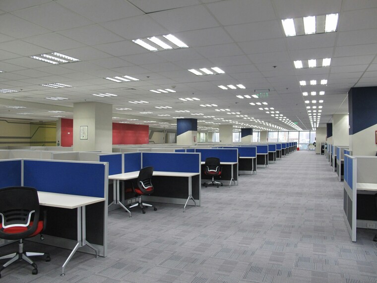  Parking, udyog vihar Commercial Office Space 4000 Sq.Ft. In Udyog Vihar Gurgaon 9673471