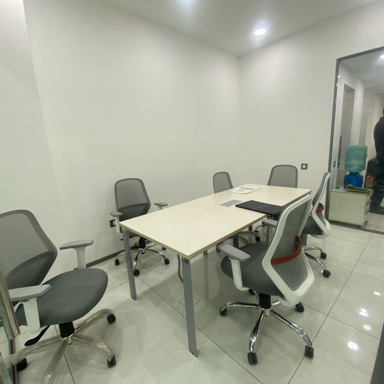 Team Area, udyog vihar Commercial Office Space 4050 Sq.Ft. In Udyog Vihar Gurgaon 9673519