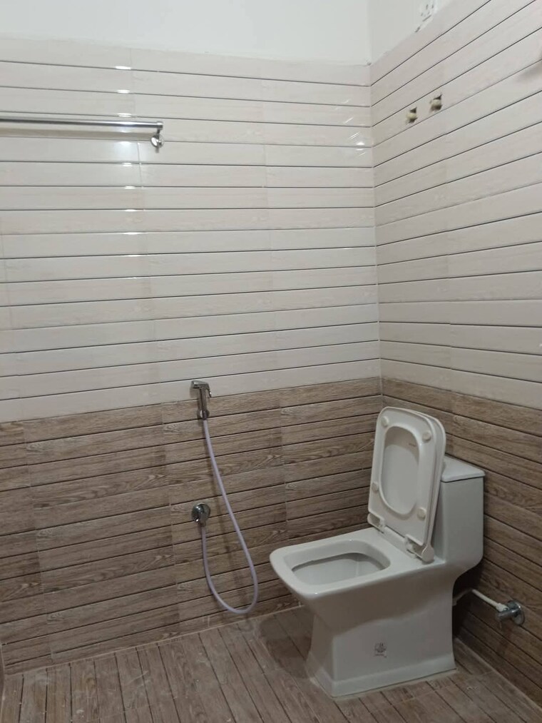 Bathroom, solitaire-ragavendra 1 Bedroom 750 Sq.Ft. Apartment In Kondapur Hyderabad 9674312