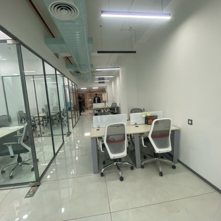 Gym, udyog vihar Commercial Office Space 4001 Sq.Ft. In Udyog Vihar Gurgaon 9673391