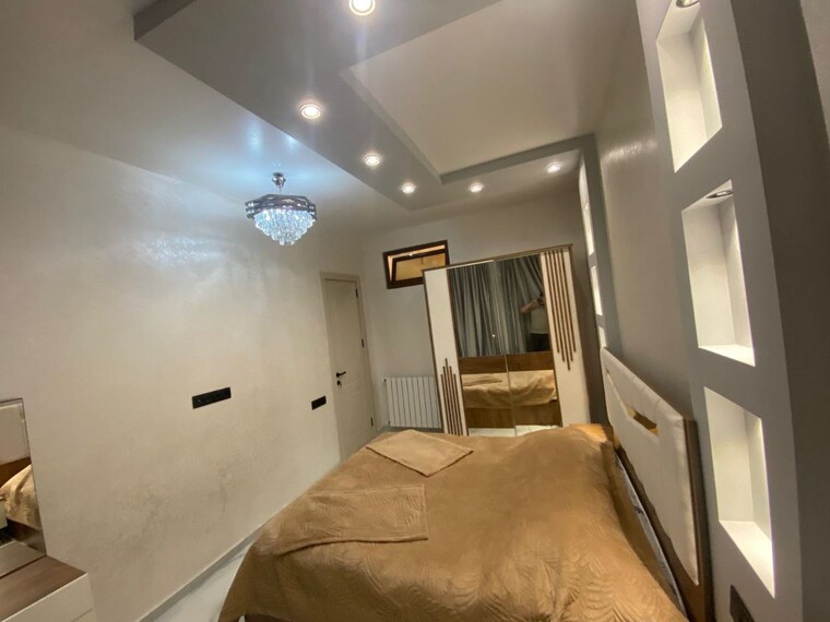 Room, east of kailash 2 Bedroom 110 Sq.Yd. Builder Floor In East Of Kailash Delhi 9673639