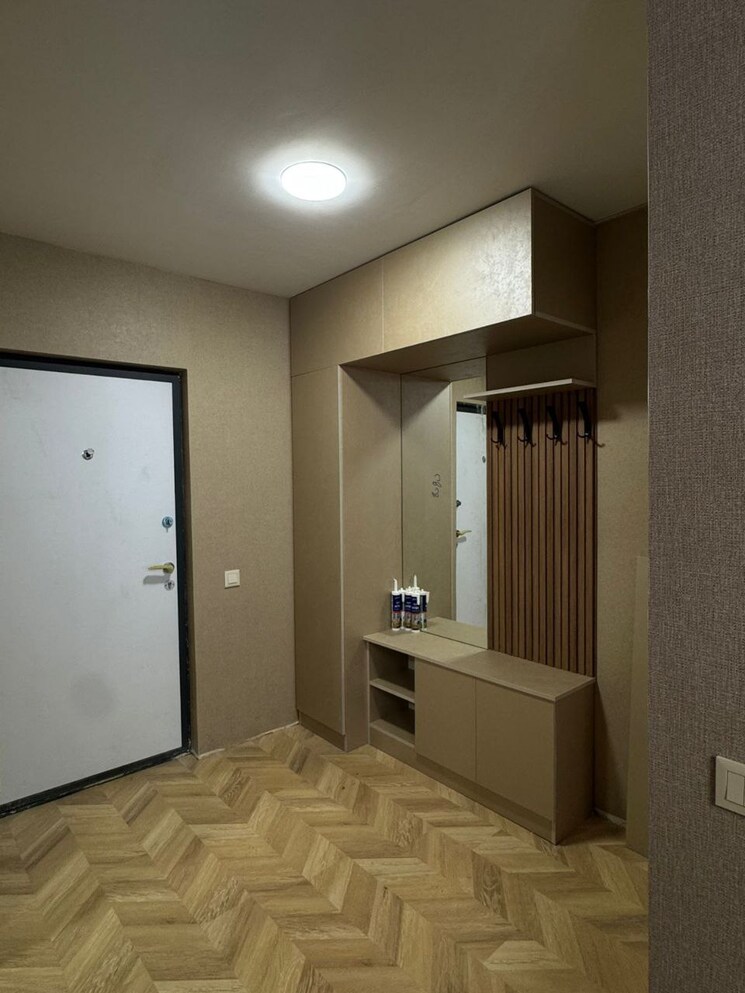 Room, east of kailash 2 Bedroom 110 Sq.Yd. Builder Floor In East Of Kailash Delhi 9673639