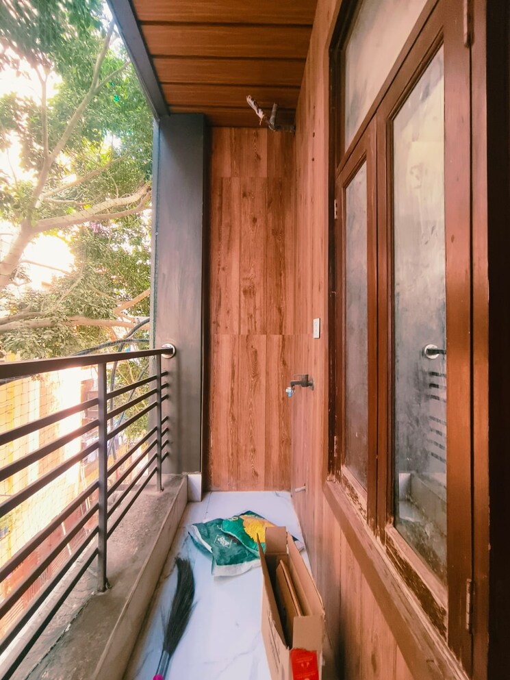 Balcony, dwarka mor 2 Bedroom 540 Sq.Ft. Builder Floor In Dwarka Mor Delhi 9673585