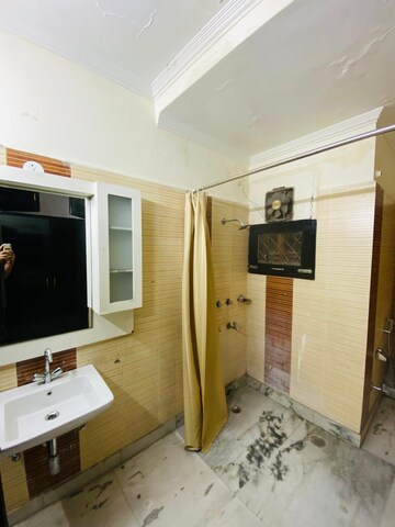 Kitchen in 2 BHK Builder Floor at DLF City Phase III, Sector 24 – for Rent