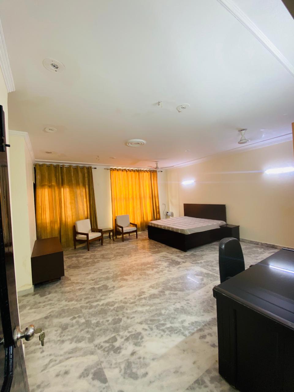 2 BHK 3500 Sq.Ft. Builder Floor in DLF City Phase III