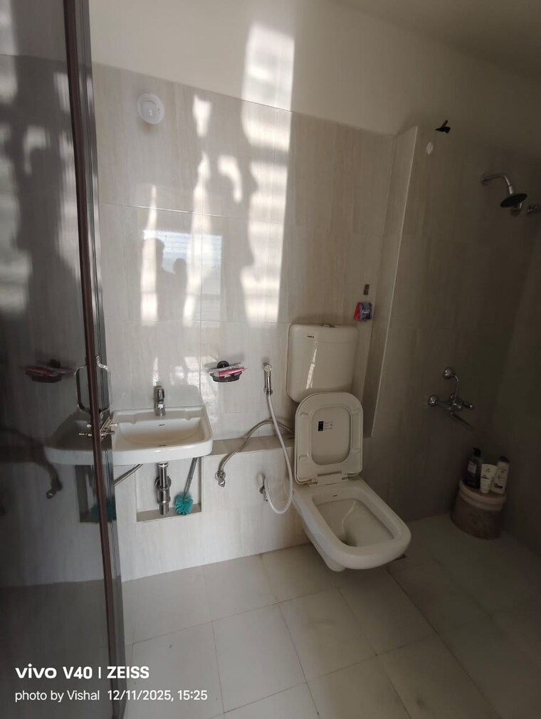 Bathroom, puraniks-tokyo-bay 1 Bedroom 450 Sq.Ft. Apartment In Kasarvadavali Thane 9673723