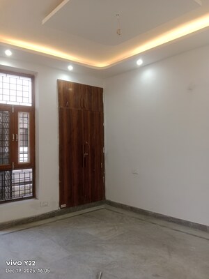 Room in 3 BHK Builder Floor at Ashoka Enclave Faridabad, Sector 34 – for Sale