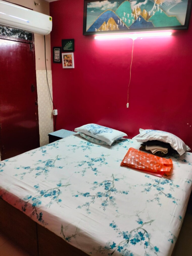 Bedroom, pawitra-cooperative-society 2.5 Bedroom 1050 Sq.Ft. Apartment In Vasundhara Enclave Delhi 9673760