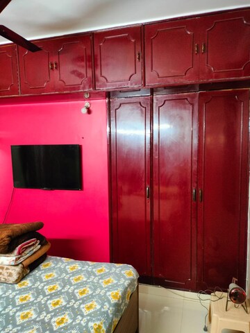 Bedroom in 2.5 BHK Apartment at Pawitra Cooperative Society, Vasundhara Enclave – for Rent