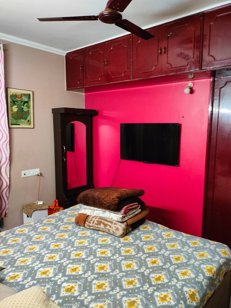 Bedroom, pawitra-cooperative-society 2.5 Bedroom 1050 Sq.Ft. Apartment In Vasundhara Enclave Delhi 9673760