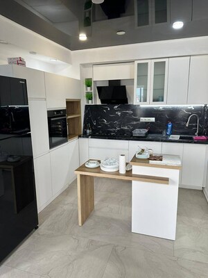 Team Area in 3 BHK Builder Floor at Safdarjung Development Area – for Rent