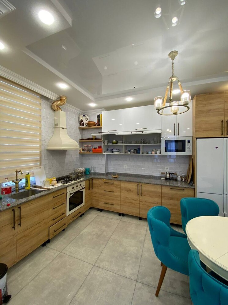 Kitchen, safdarjung development area 3 Bedroom 175 Sq.Yd. Builder Floor In Safdarjung Development Area Delhi 9673739