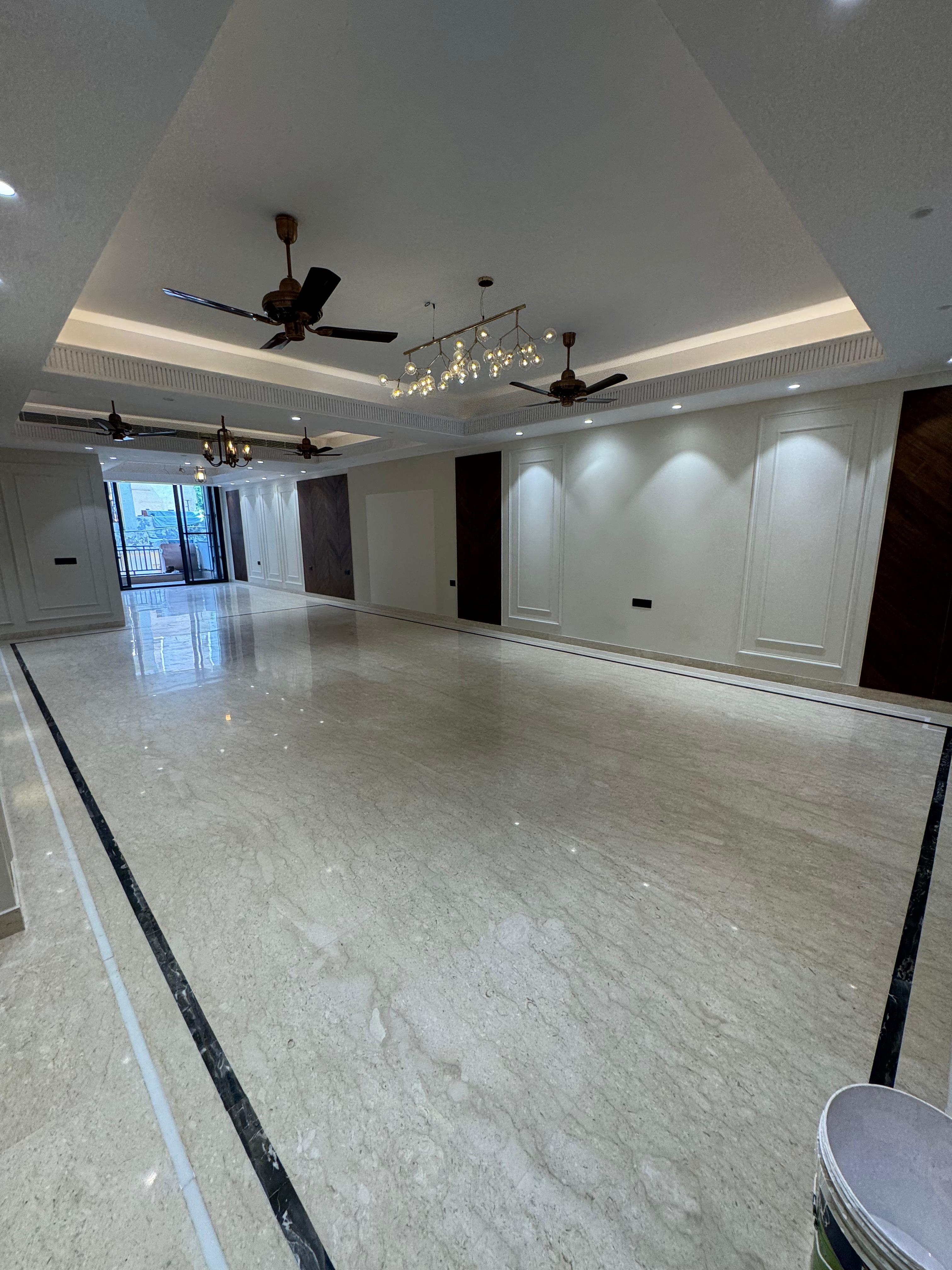 6+ BHK Villa For Sale in DLF City Phase IV