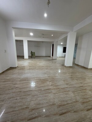 Room in  Office Space in IT/SEZ at DLF City Phase III, Sector 24 – for Rent