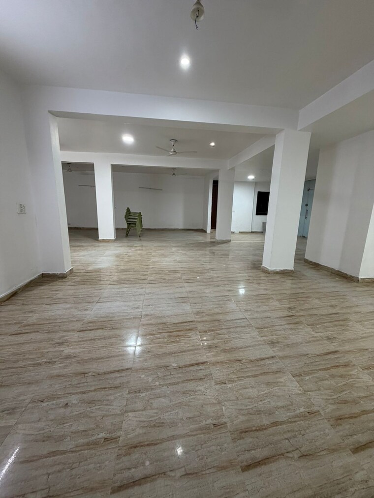 Room, dlf-city-phase-iii Commercial Office Space in IT/SEZ 1900 Sq.Ft. In Sector 24 Gurgaon 9673789