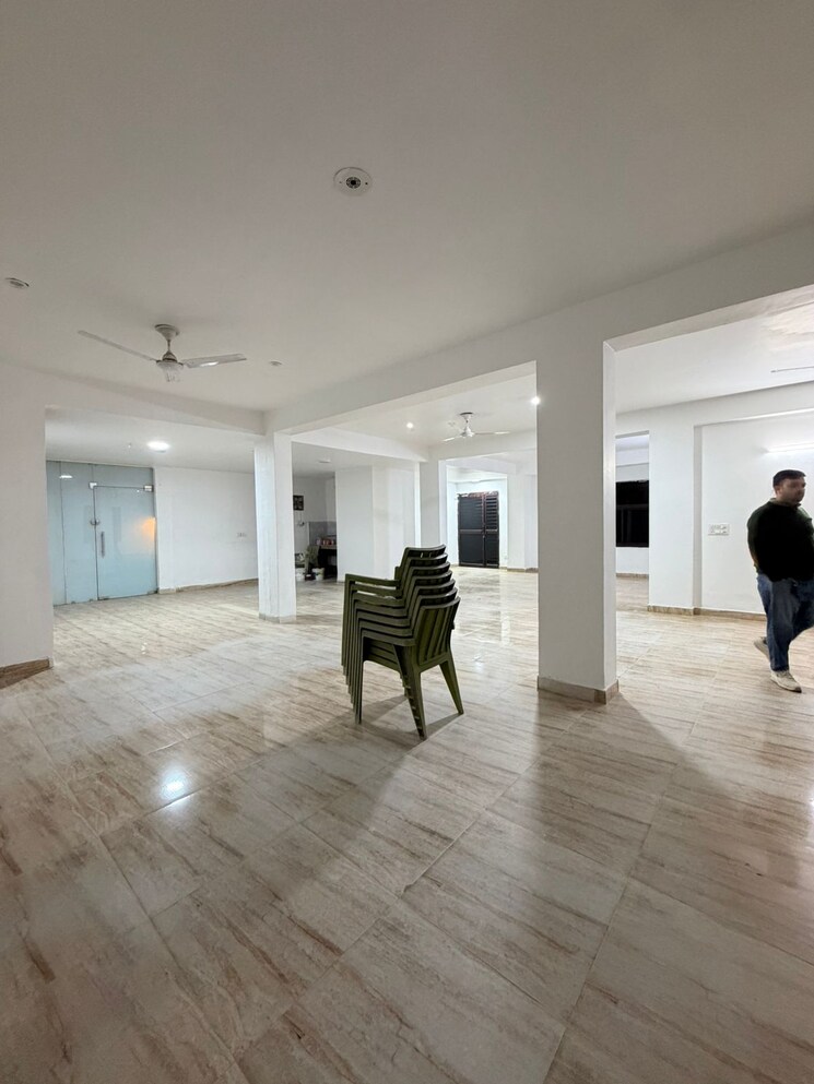  Parking, dlf-city-phase-iii Commercial Office Space in IT/SEZ 1900 Sq.Ft. In Sector 24 Gurgaon 9673789