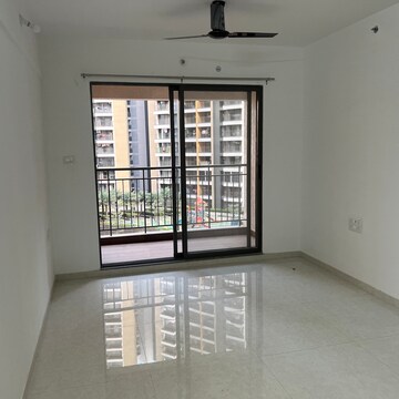 Room in 3 BHK Apartment at Pride World City Wellington, Madhav Nagar – for Rent