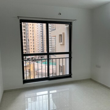 Room in 3 BHK Apartment at Pride World City Wellington, Madhav Nagar – for Rent