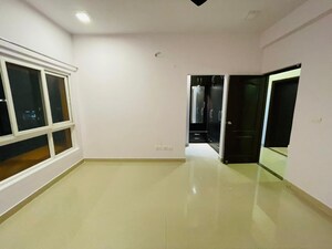 Room in  Shop at Gomti Nagar – for Rent