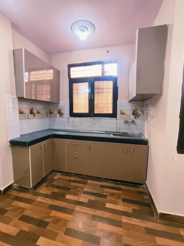 Kitchen in 1.5 BHK Builder Floor at Dwarka Mor – for Rent