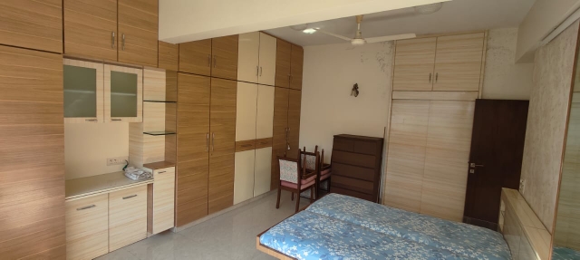 3 BHK + Servant Room Apartment For Sale in Cambridge Court