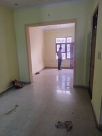 1180 Sq.Ft. Retail Shop in Comercial Holl 