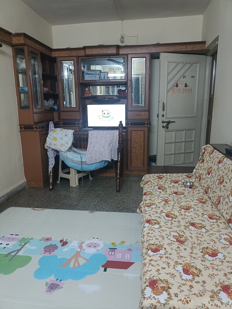  Parking, mandakini-chs 1 Bedroom 550 Sq.Ft. Apartment In Dahisar East Mumbai 9673953