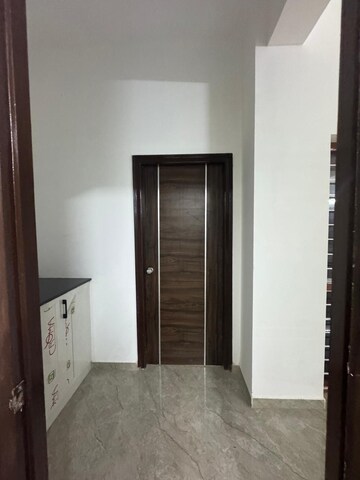 Room in 3 BHK Apartment at Kondapur – for Rent