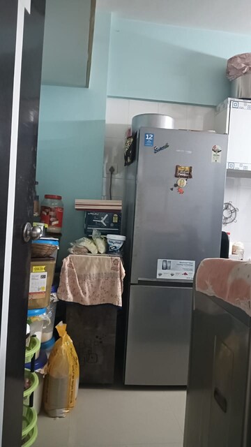 Furnished Amenities in 1 BHK Apartment at Green View Apartment Borivali West, Borivali West – for Sale