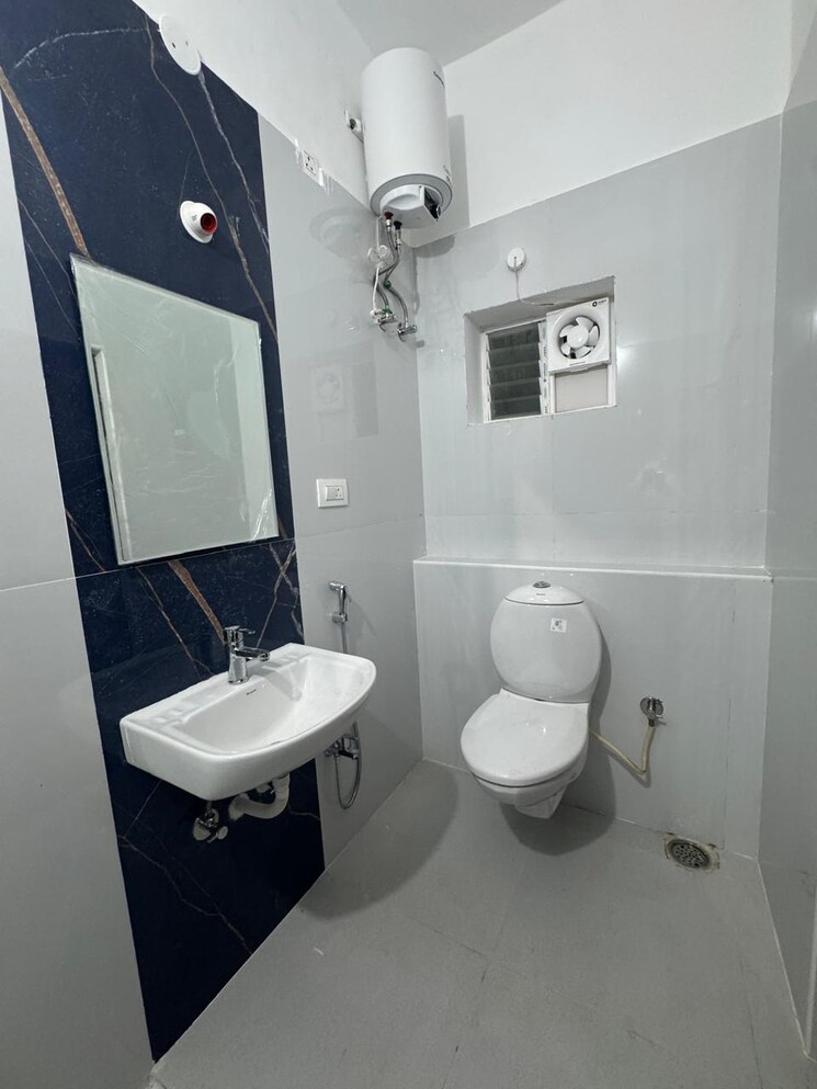 Bathroom, kondapur 3 Bedroom 2300 Sq.Ft. Apartment In Kondapur Hyderabad 9673970