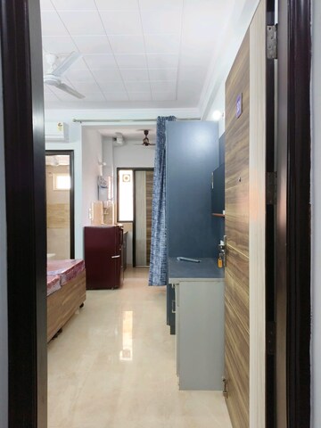 Building Lobby in 1 RK Builder Floor at Sector 38 – for Rent