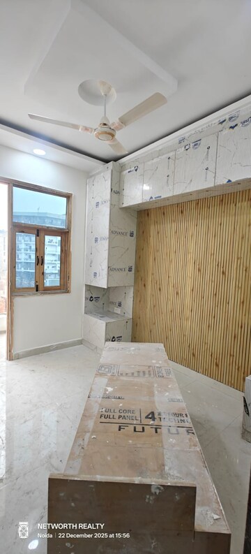 Building Lobby in 1 BHK Builder Floor at Sector 73 – for Sale