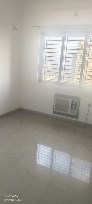 Room in 2 BHK Apartment at Lodha Casa Bella Gold, Dombivli East – for Rent