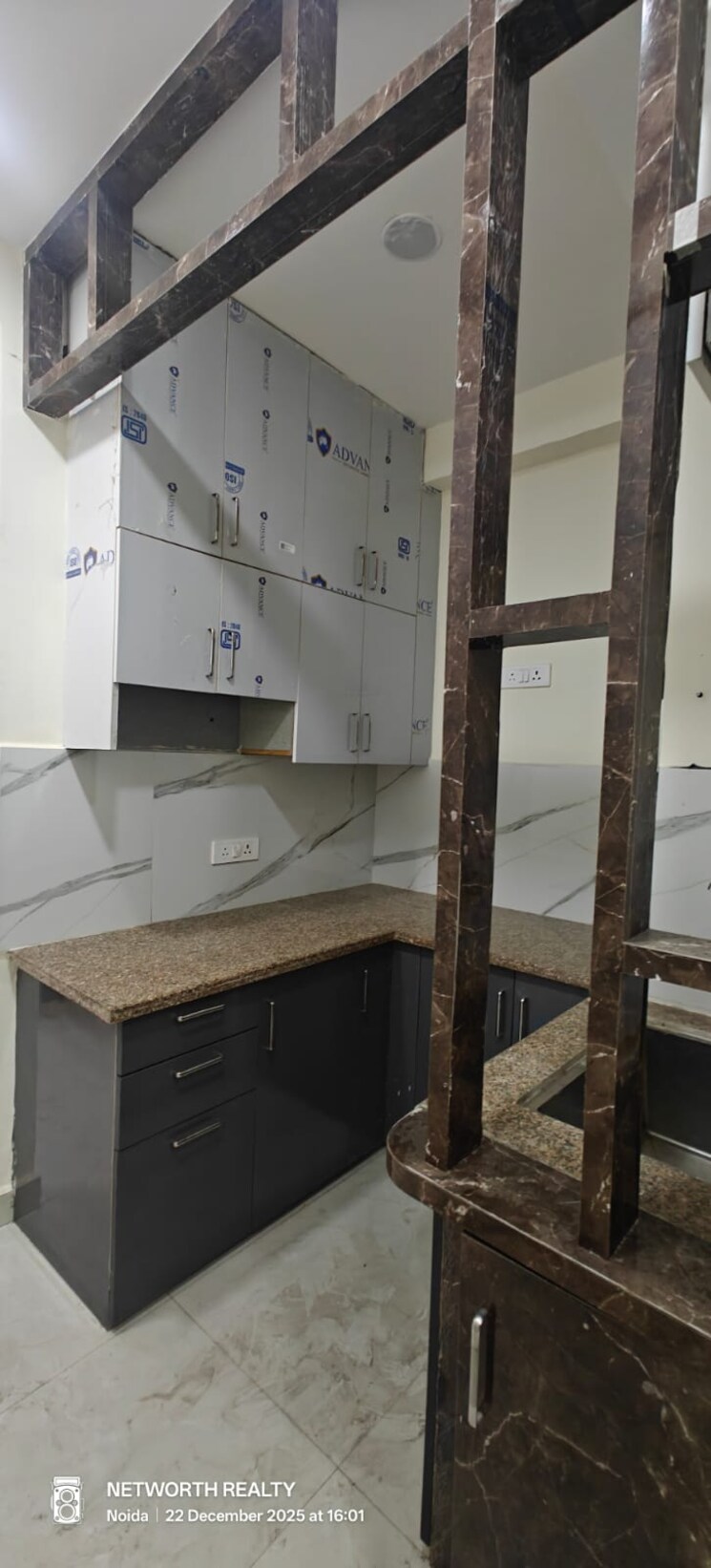 Kitchen, sector 73 1 Bedroom 600 Sq.Ft. Builder Floor In Sector 73 Noida 9674049