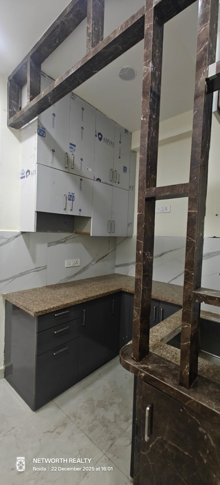 Kitchen, sector 73 1 Bedroom 600 Sq.Ft. Builder Floor In Sector 73 Noida 9674049