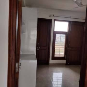 Room in 6+ BHK Independent House at Sector 57 – for Sale