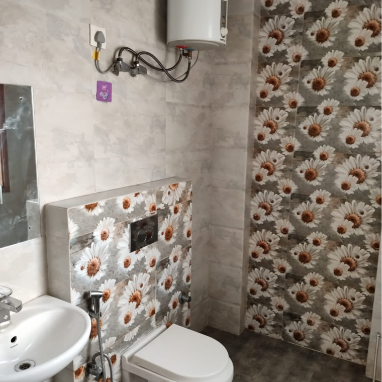 Bathroom, sector 57 6+ Bedroom 263 Sq.Yd. Independent House In Sector 57 Gurgaon 9674040