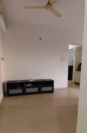Furnished Amenities in 2.5 BHK Apartment at Lodha Casa Bella Gold, Dombivli East – for Rent