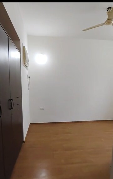 Room in 2.5 BHK Apartment at Lodha Casa Bella Gold, Dombivli East – for Rent