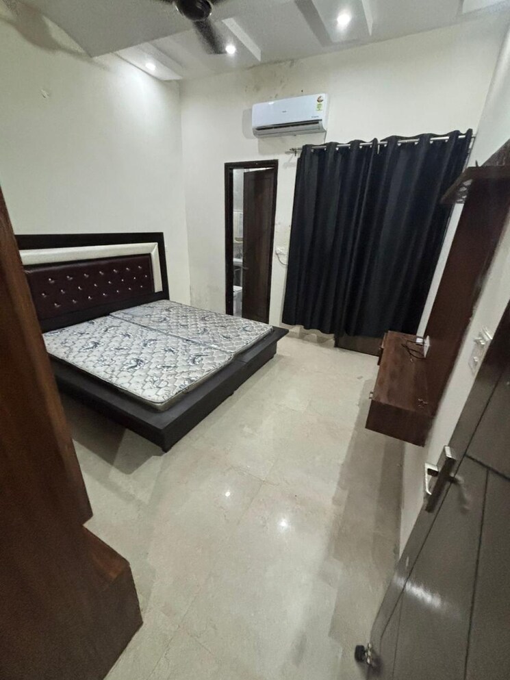 Master Bedroom, kharar mohali road 2 Bedroom 1040 Sq.Ft. Apartment In Kharar Mohali Road Kharar 9674051