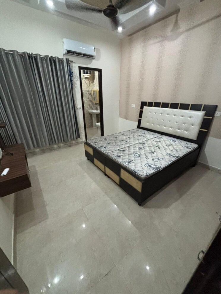 Bedroom, kharar mohali road 2 Bedroom 1040 Sq.Ft. Apartment In Kharar Mohali Road Kharar 9674051