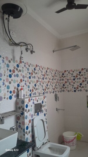 Bathroom in 3 BHK Builder Floor at Uppal Southend, Sector 49 – for Rent