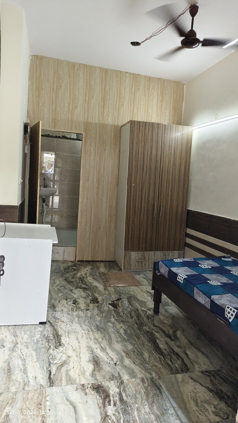 Bedroom, sector 49 Pg For Boys In Sector 49 9674085