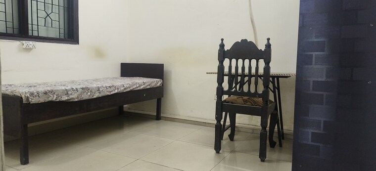 Bedroom, sector 48 Pg For Boys In Sector 48 9674091