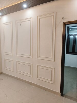 Building Lobby in 3 BHK Builder Floor at Bharat Society, Dwarka Mor – for Sale