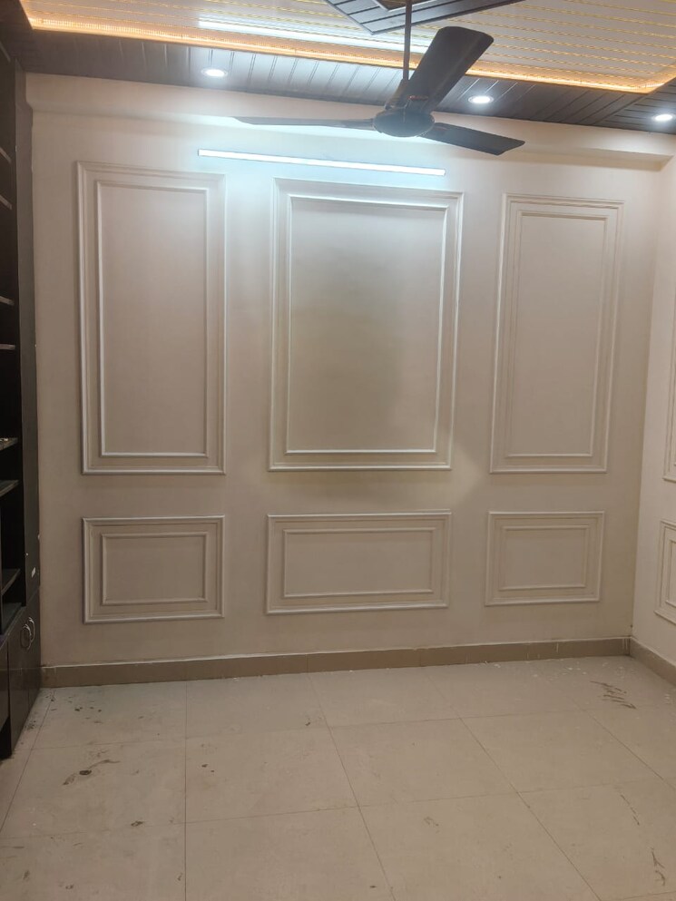 Bathroom, bharat-society 3 Bedroom 1600 Sq.Ft. Builder Floor In Dwarka Mor Delhi 9674094