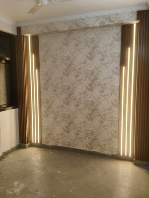 Room in 3 BHK Builder Floor at Bharat Society, Dwarka Mor – for Sale