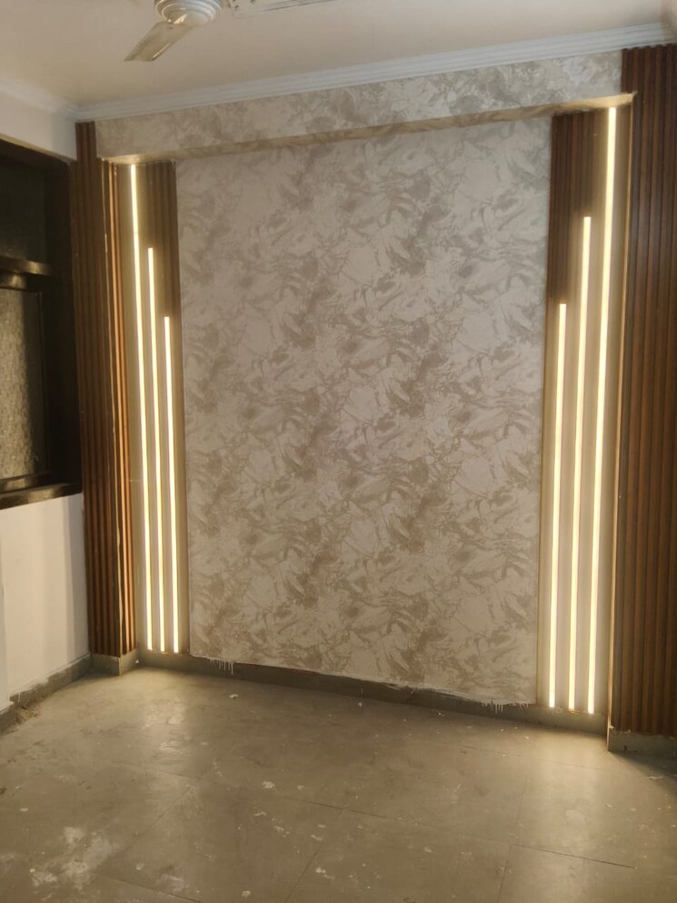 Room, bharat-society 3 Bedroom 1600 Sq.Ft. Builder Floor In Dwarka Mor Delhi 9674094