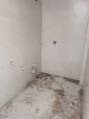 Room in  Shop at Lakhanis Palm View, Nerul – for Sale