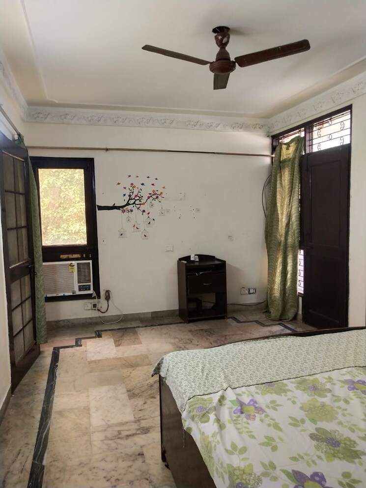 Bedroom, sector 55 1 Bedroom 850 Sq.Ft. Villa In Sector 55 Noida 9674113